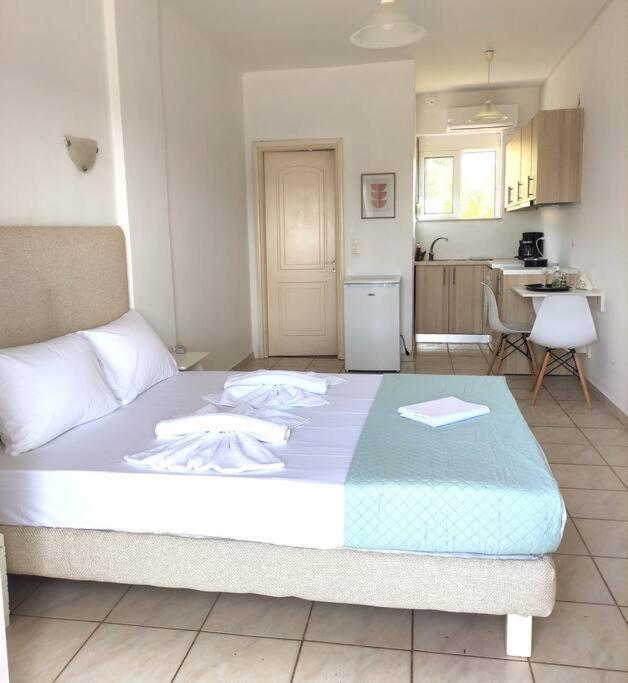 #4 Giorgos & Chara Apartments Nea Kydonia エクステリア 写真
